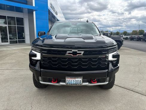 Used 2022 Chevrolet Silverado 1500 ZR2 w/ Technology Package AWD/4WD image 9