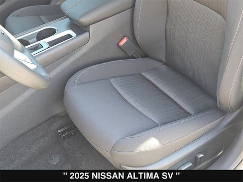 New 2025 Nissan Altima 2.5 SV image 30