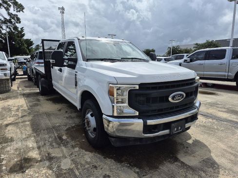 Used 2020 Ford F350 XL w/ Power Equipment Group RWD image 2