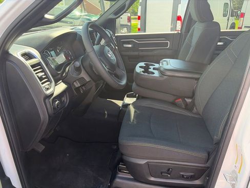 Certified 2025 RAM 2500 Big Horn AWD/4WD image 12