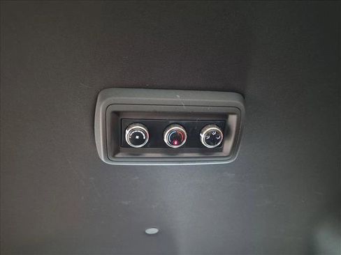 Used 2020 Dodge Grand Caravan SE FWD image 30