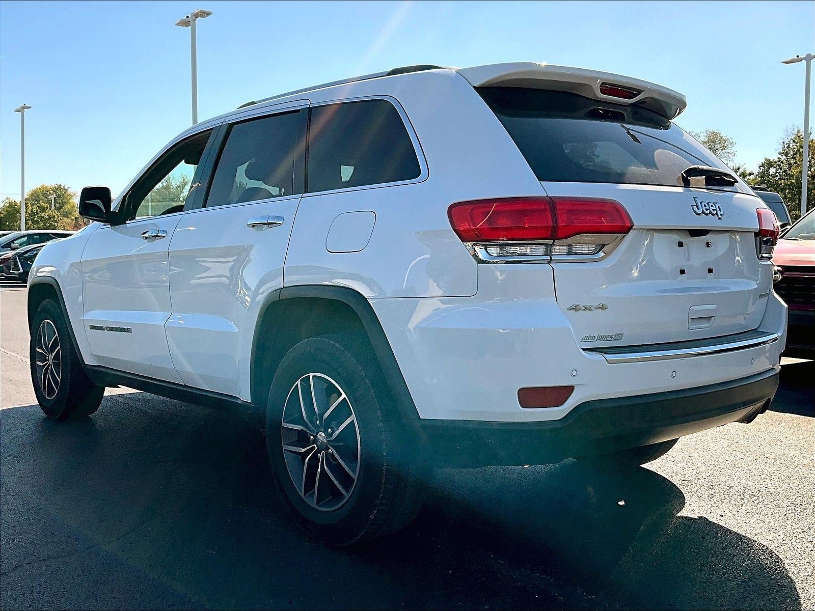 Used 2018 Jeep Grand Cherokee Limited AWD/4WD image 4
