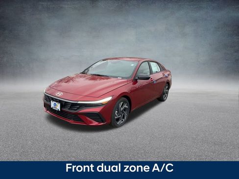 Used 2025 Hyundai Elantra Sport image 9