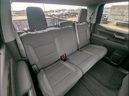 New 2026 GMC Sierra 1500 SLE w/ X31 Off-Road Package image 17