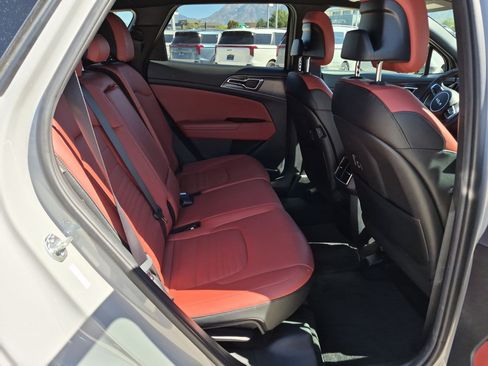 Used 2024 Kia Sportage SX AWD/4WD image 27