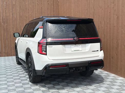 Used 2025 Nissan Armada PRO-4X AWD/4WD image 19