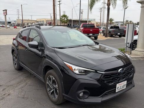 Used 2025 Subaru Crosstrek 2.0i Premium image 4