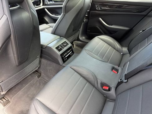 Used 2026 Porsche Panamera image 29