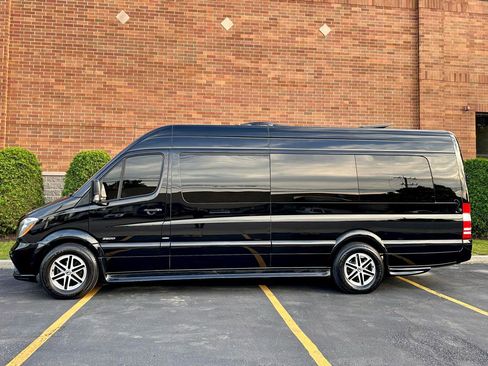 Used 2015 Mercedes-Benz Sprinter 2500 w/ Active Safety Plus Package image 50