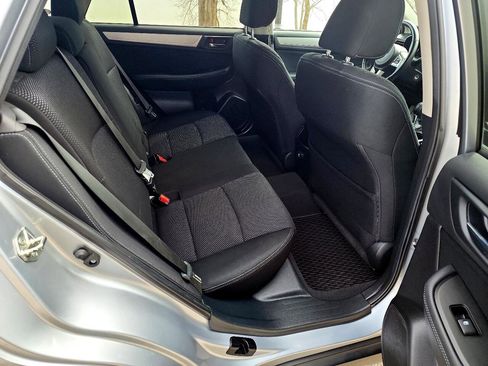 Used 2015 Subaru Outback 2.5i Premium image 12