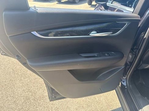 Used 2021 Cadillac XT5 Premium Luxury image 17