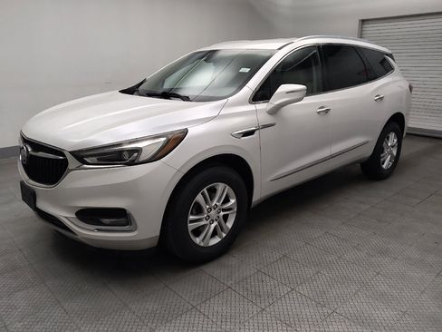 Used 2018 Buick Enclave Essence FWD image 2