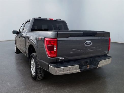 Used 2023 Ford F150 XLT image 3