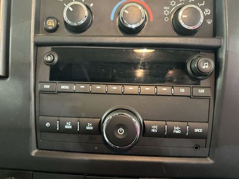 Used 2024 GMC Savana 2500 w/ Driver Convenience Package image 12