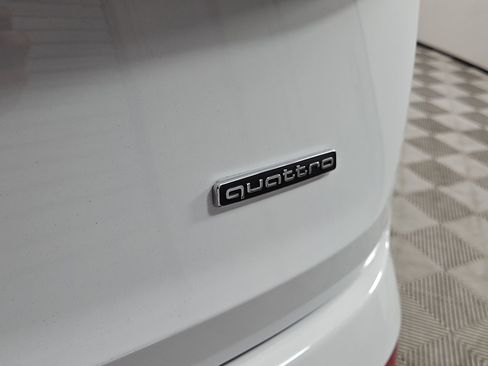 New 2026 Audi Q7 3.0T Premium Plus AWD/4WD image 12