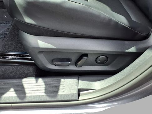 Used 2026 Nissan Rogue SV w/ SV Premium Package FWD image 23