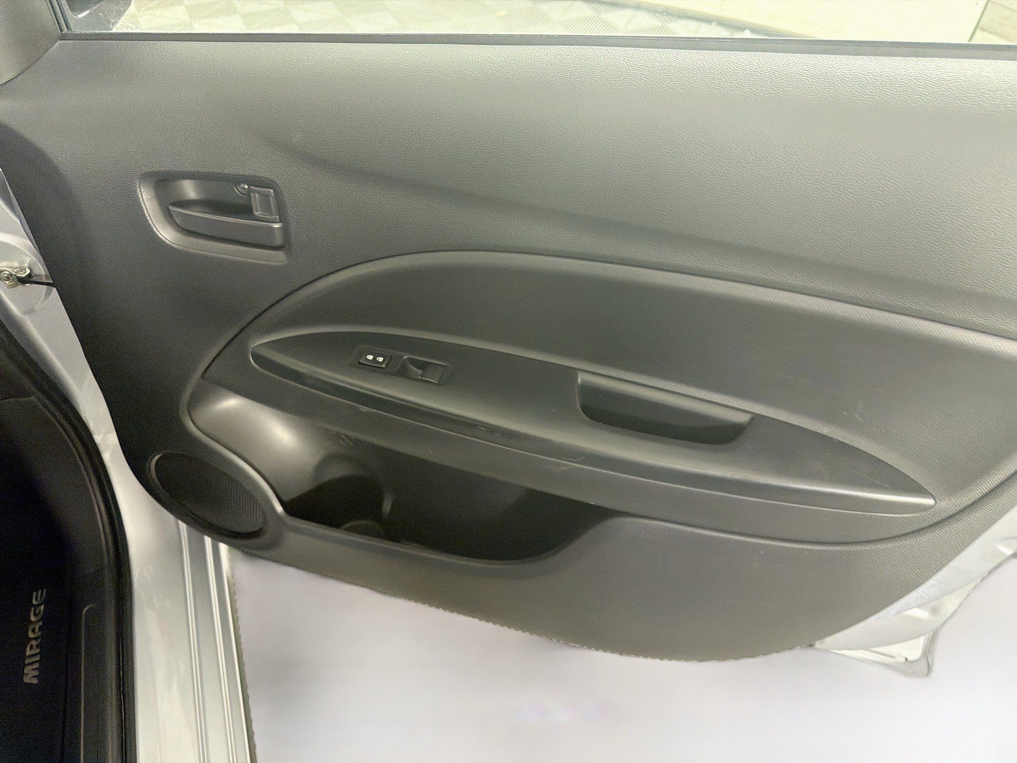Used 2024 Mitsubishi Mirage ES FWD image 29