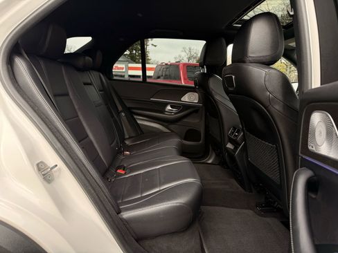 Used 2020 Mercedes-Benz GLE 350 4MATIC w/ Premium Package image 28