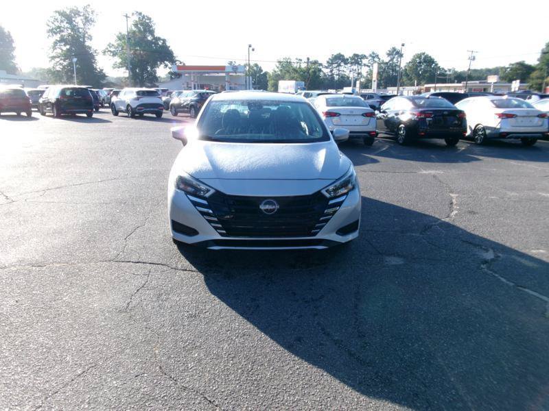Used 2025 Nissan Versa SV FWD image 13