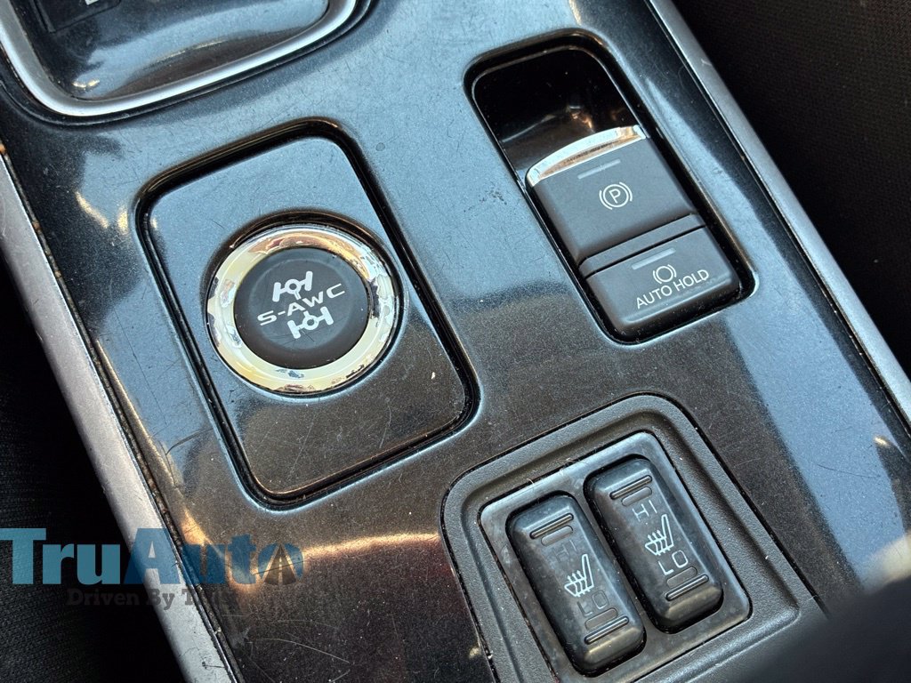 Used 2018 Mitsubishi Outlander AWD image 34