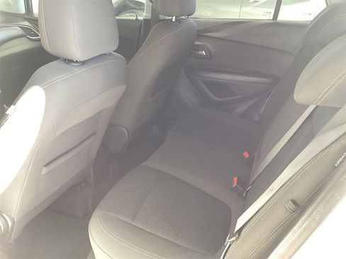 Certified 2022 Chevrolet Trax LS w/ Tint and Cruise Package image 24