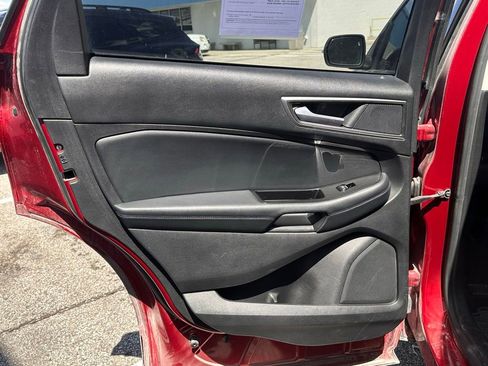 Used 2015 Ford Edge SEL w/ Equipment Group 201A AWD/4WD image 15