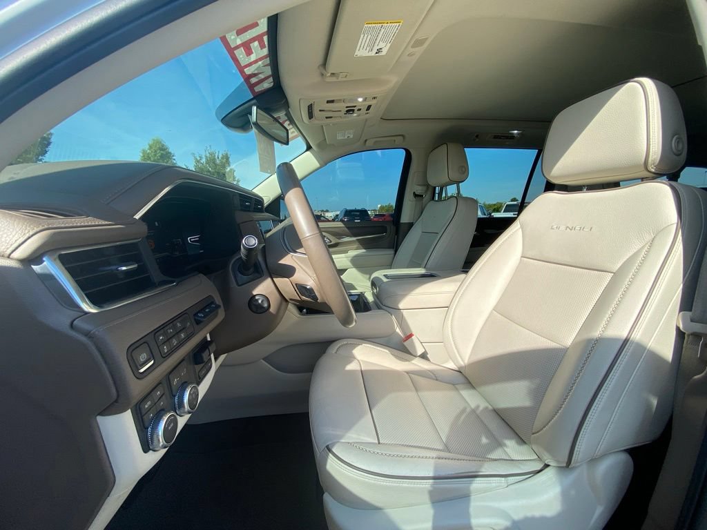 Used 2022 GMC Yukon XL Denali w/ Max Trailering Package AWD/4WD image 13