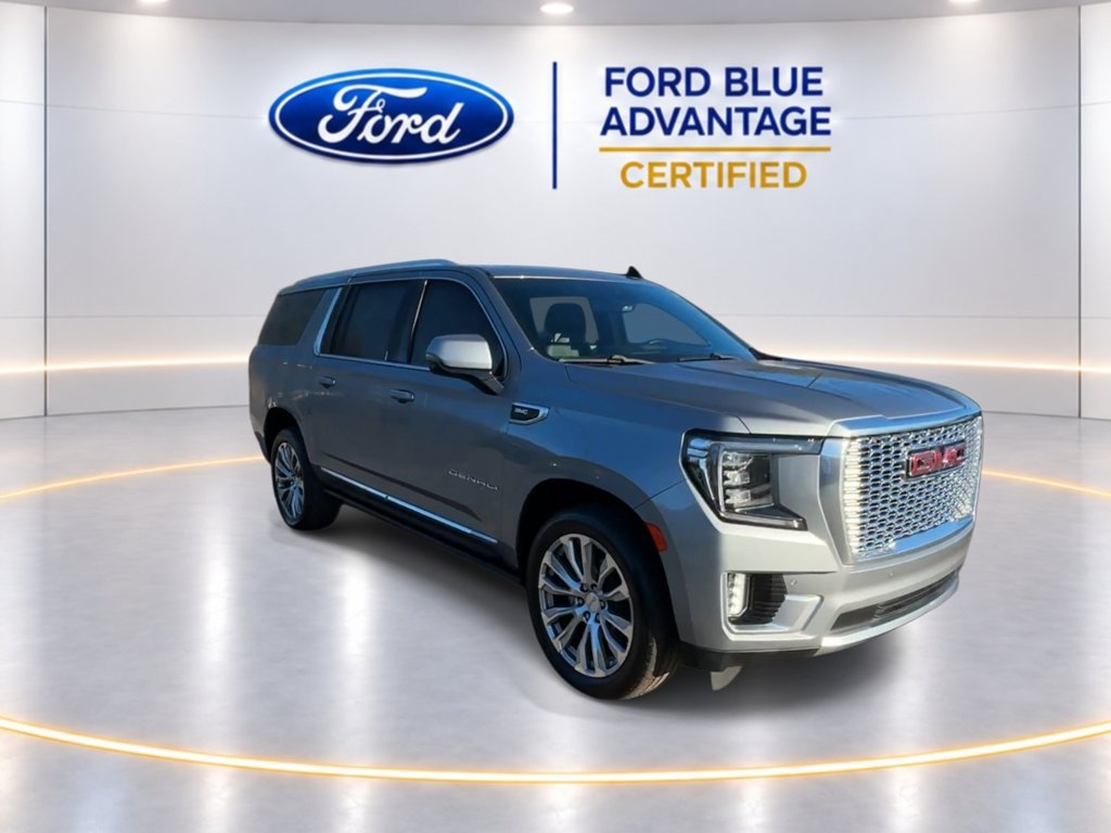 Used 2023 GMC Yukon XL Denali AWD/4WD image 3