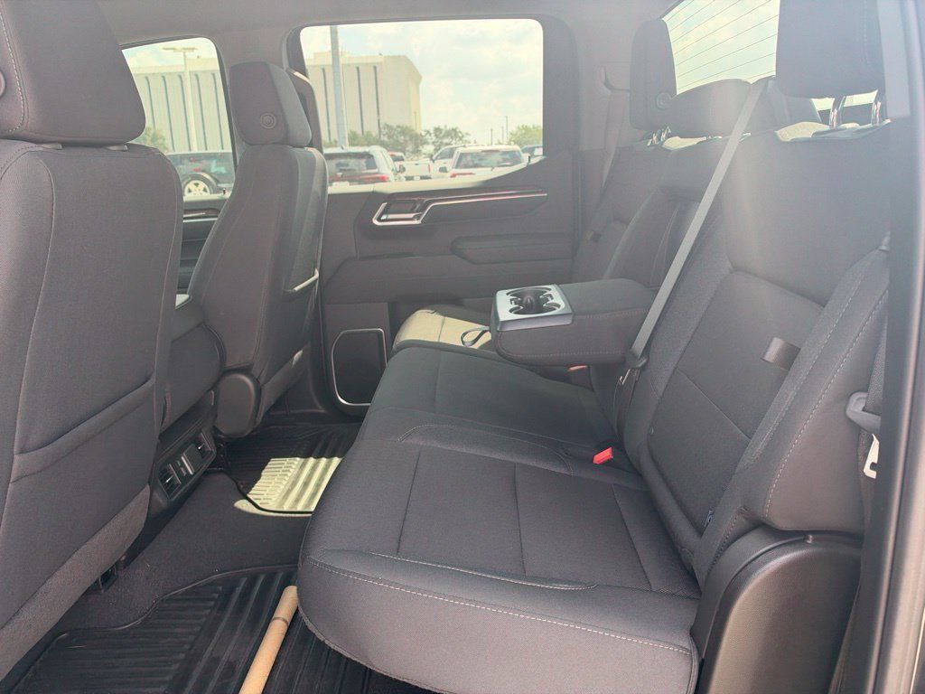 Used 2024 GMC Sierra 1500 Elevation AWD/4WD image 7