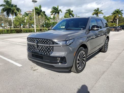 New 2025 Lincoln Navigator Black Label image 2