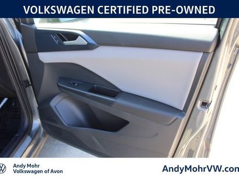 Used 2023 Volkswagen Taos SE FWD image 21