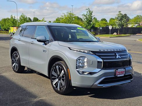 New 2026 Mitsubishi Outlander SEL AWD/4WD image 3