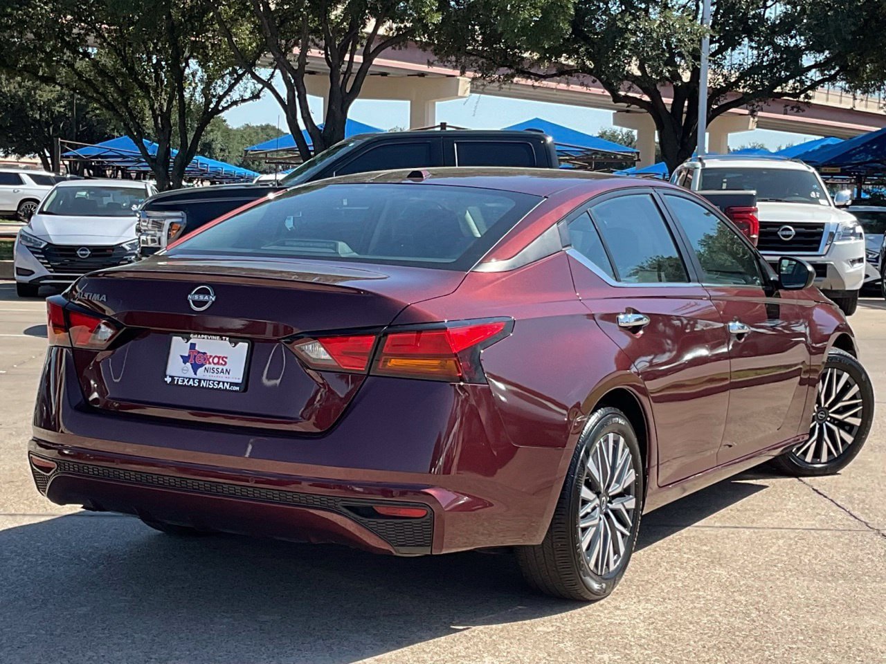 Used 2025 Nissan Altima 2.5 SV FWD image 4