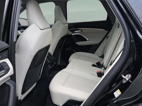 New 2025 Audi Q5 Premium Plus image 37