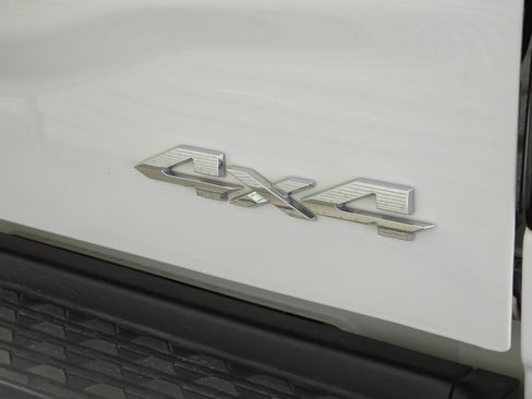 Used 2025 RAM 2500 Big Horn AWD/4WD image 11