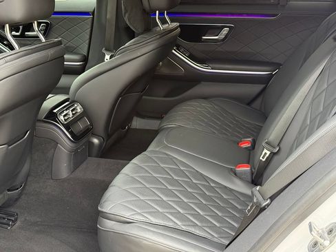 Used 2025 Mercedes-Benz S 580e 4MATIC Sedan image 7