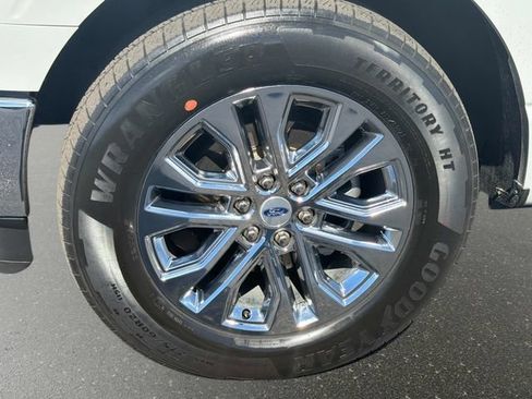 Used 2024 Ford F150 XLT w/ Equipment Group 302A MID RWD image 10