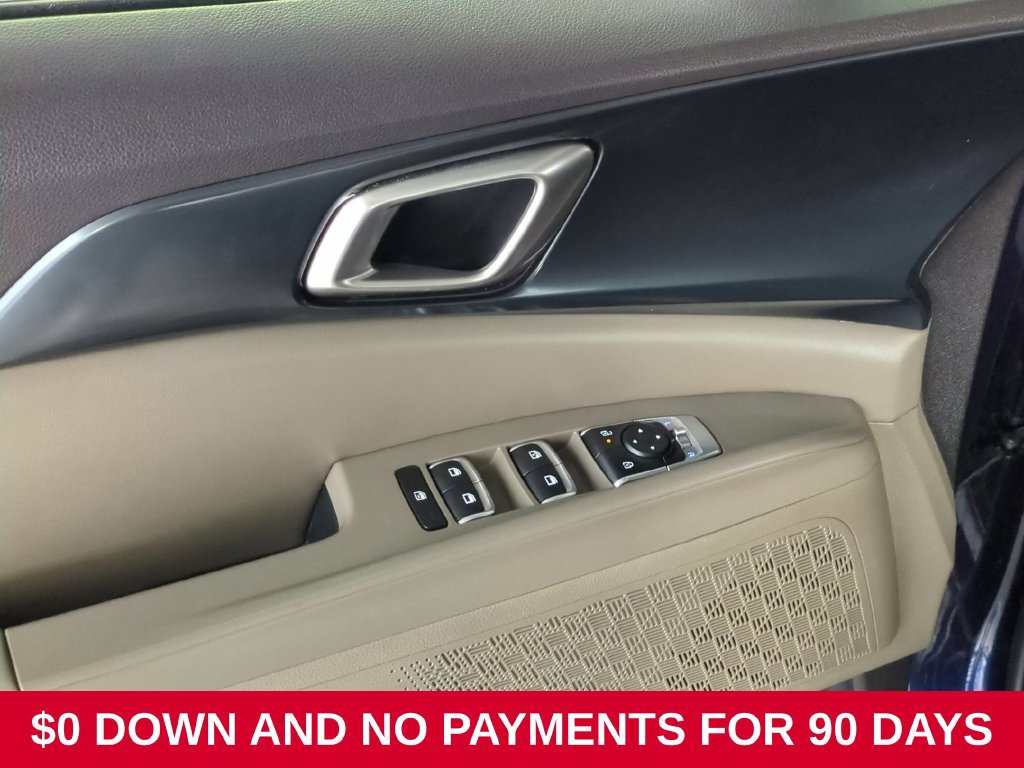 Used 2025 Kia Carnival FWD image 13