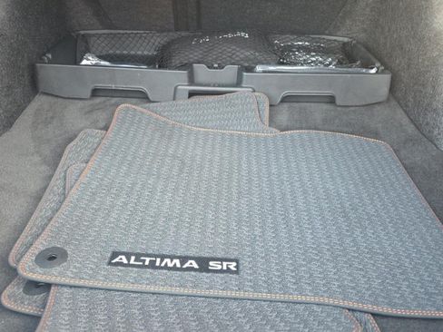 Used 2023 Nissan Altima 2.5 SR FWD image 25