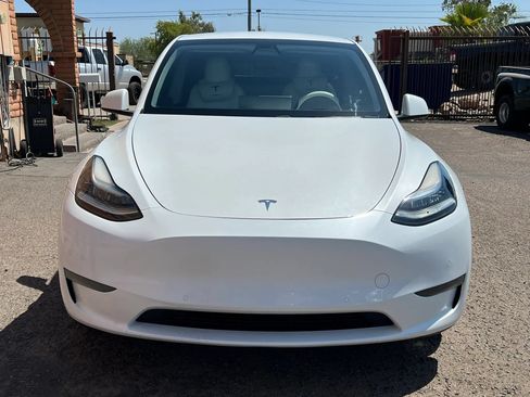Used 2020 Tesla Model Y Long Range AWD/4WD image 4