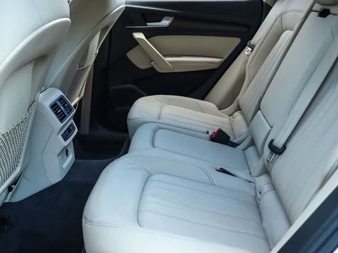 Used 2023 Audi Q5 2.0T Premium Plus w/ Premium Plus Package AWD/4WD image 19