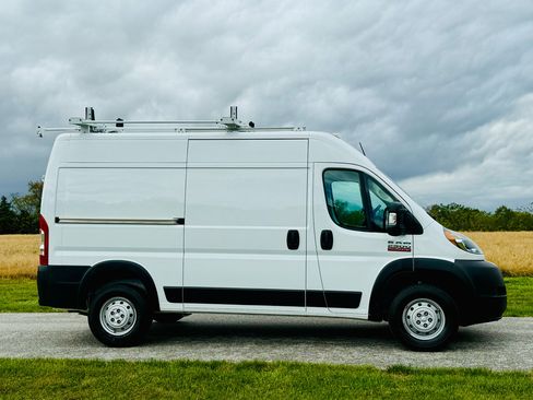Used 2022 RAM ProMaster 2500 image 5