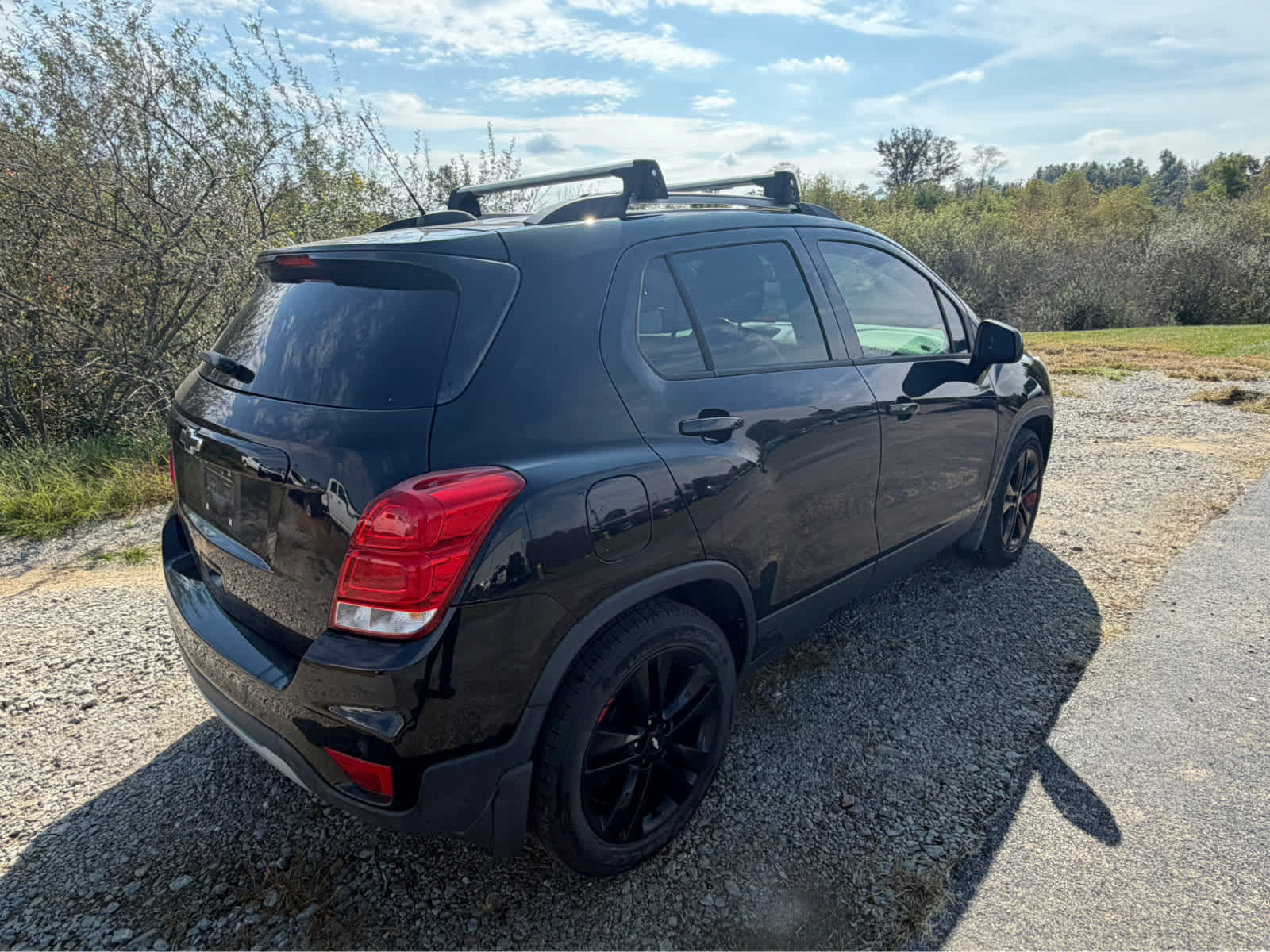 Used 2020 Chevrolet Trax LT w/ Redline Edition FWD image 2