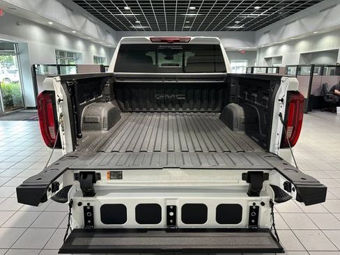 New 2025 GMC Sierra 1500 AT4 w/ Technology Package image 10
