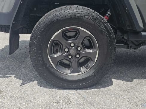 Used 2022 Jeep Gladiator Rubicon w/ Dual Top Group AWD/4WD image 24