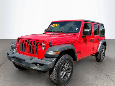 Used 2024 Jeep Wrangler Unlimited Sport AWD/4WD image 8