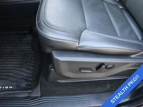 Used 2025 Ford Expedition Platinum w/ Stealth Appearance Package image 19
