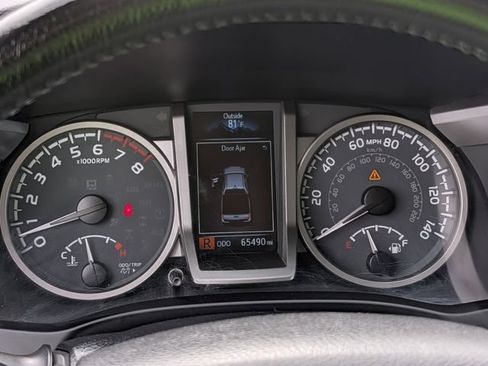 Used 2023 Toyota Tacoma SR5 AWD/4WD image 19