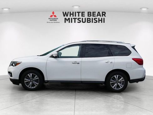 Used 2019 Nissan Pathfinder SV AWD/4WD image 3