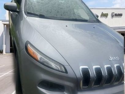 Used 2016 Jeep Cherokee Latitude w/ Cold Weather Group